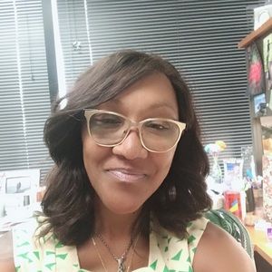 Meet your Posher, Peggy